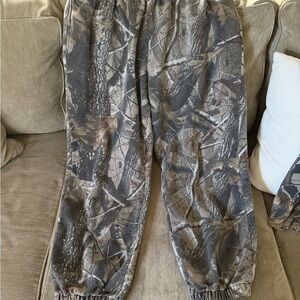 Camouflage Patterned Elastic Bottom Sweatpants